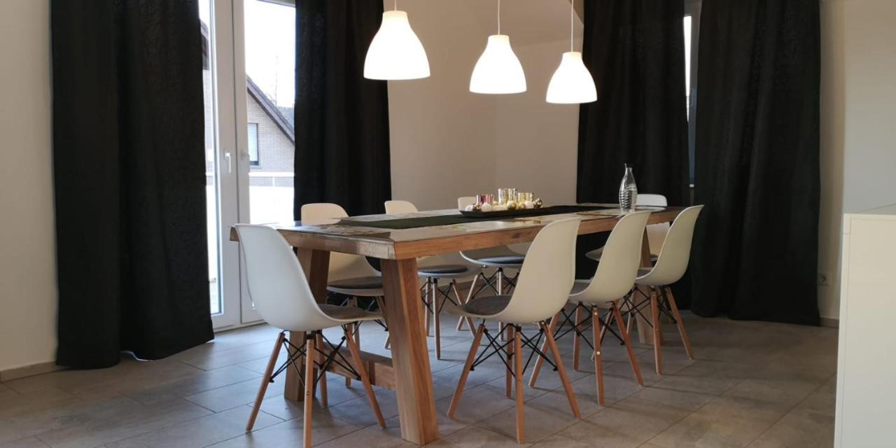 Modern Wohnen I Parkplatz I Wlan I Netflix I Balkon I 6 Schlafplaetze Lejlighed Bad Oeynhausen Eksteriør billede